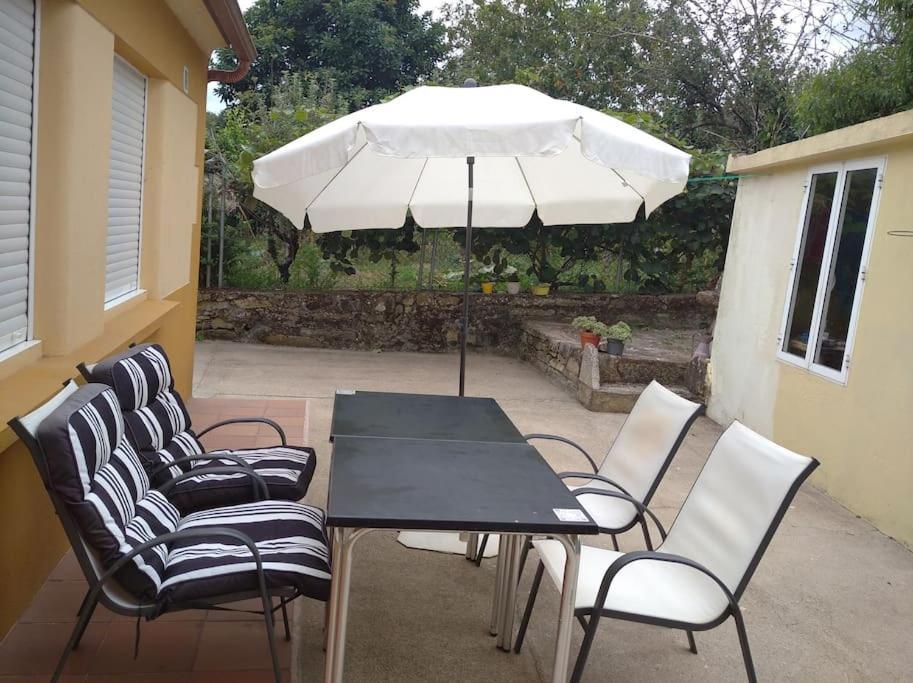 Casita Con Terreno A 10 Minutos Del Centro De Vigo Villa Moaña Exterior foto