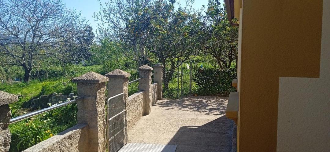 Casita Con Terreno A 10 Minutos Del Centro De Vigo Villa Moaña Exterior foto