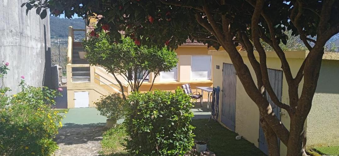 Casita Con Terreno A 10 Minutos Del Centro De Vigo Villa Moaña Exterior foto